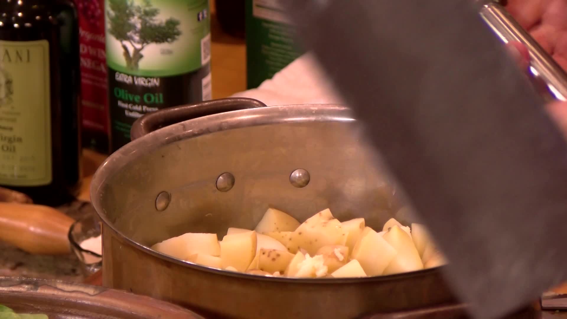 Eat Well Be Happy Easy Peach Cobbler